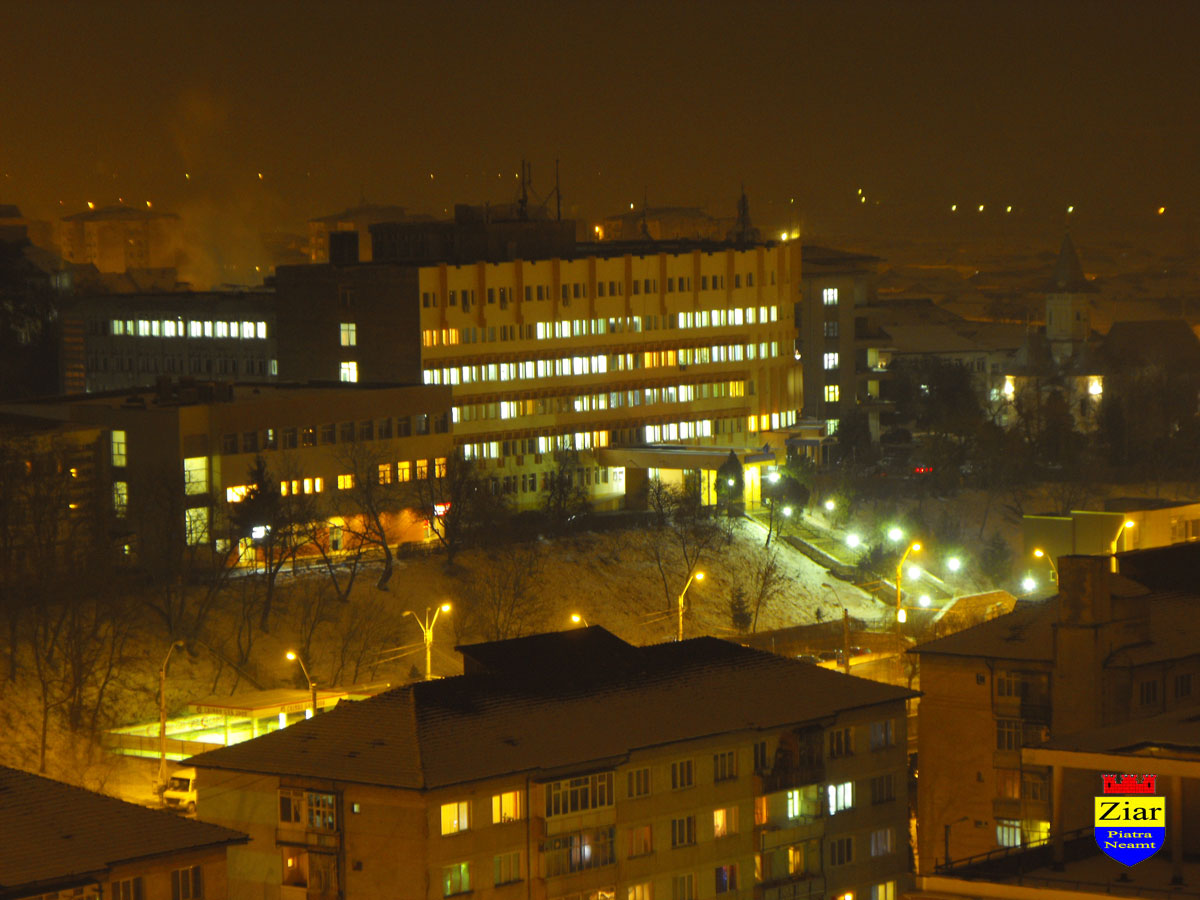 Spitalul-Judetean-Neamt-noaptea.jpg